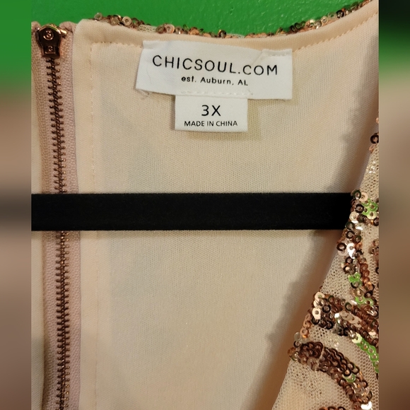 Gold sequence holiday dress, size 3x - Picture 3 of 3